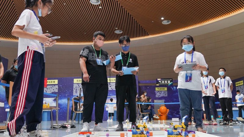 小标题：一、SaaS平台定义及市场现状